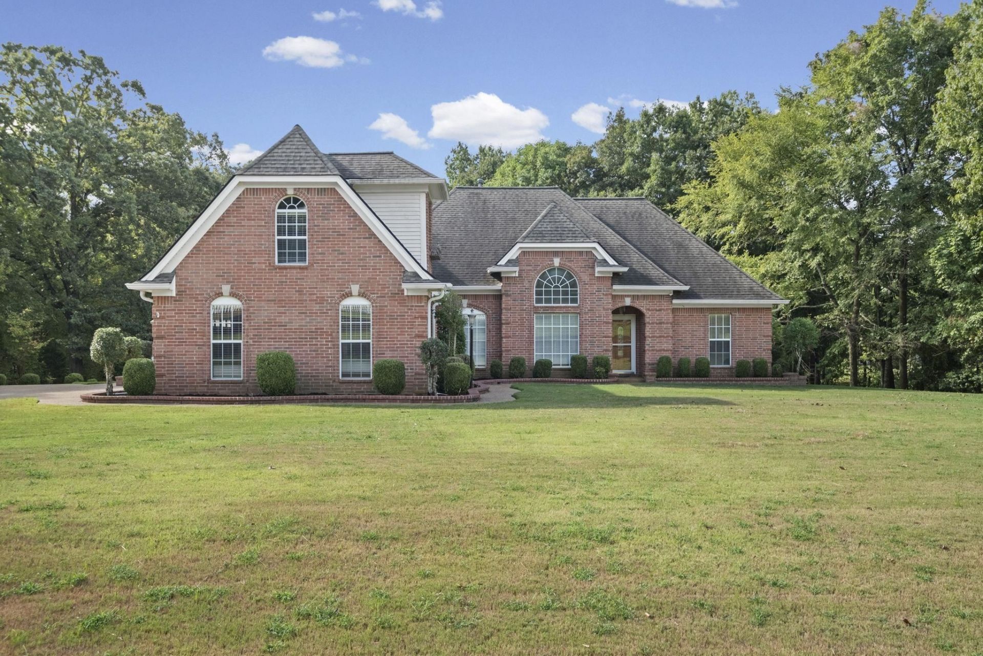 160 Brockford Dr, Eads, TN 38028 Main Photo