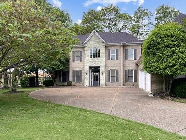 10180 WYNMANOR DR, Collierville, TN 38017