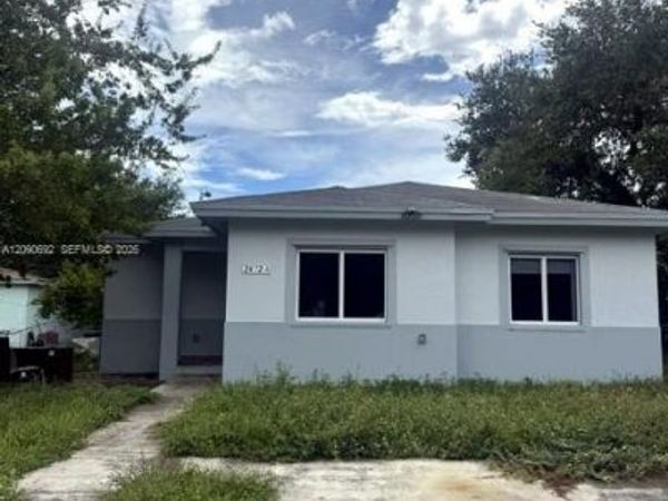 2472 NW 65th St , Miami, FL 33147