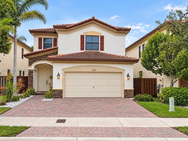 8830 NW 101st Pl , Doral, FL 33178