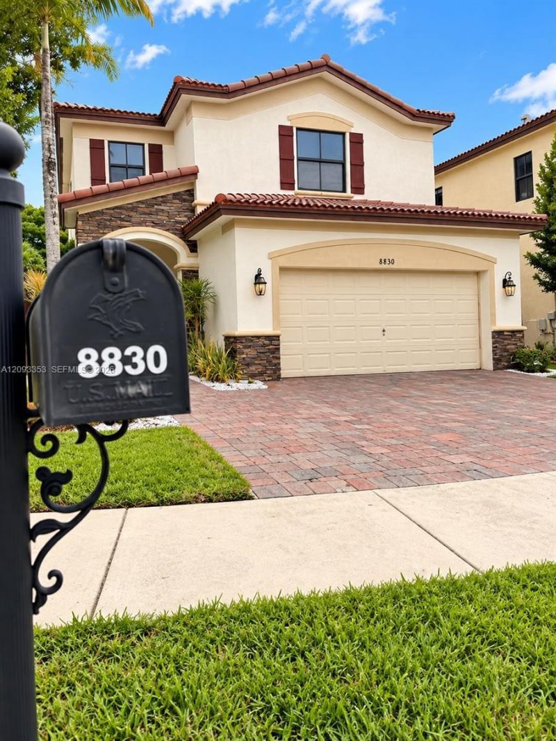 8830 NW 101st Pl , Doral, FL 33178 Photo
