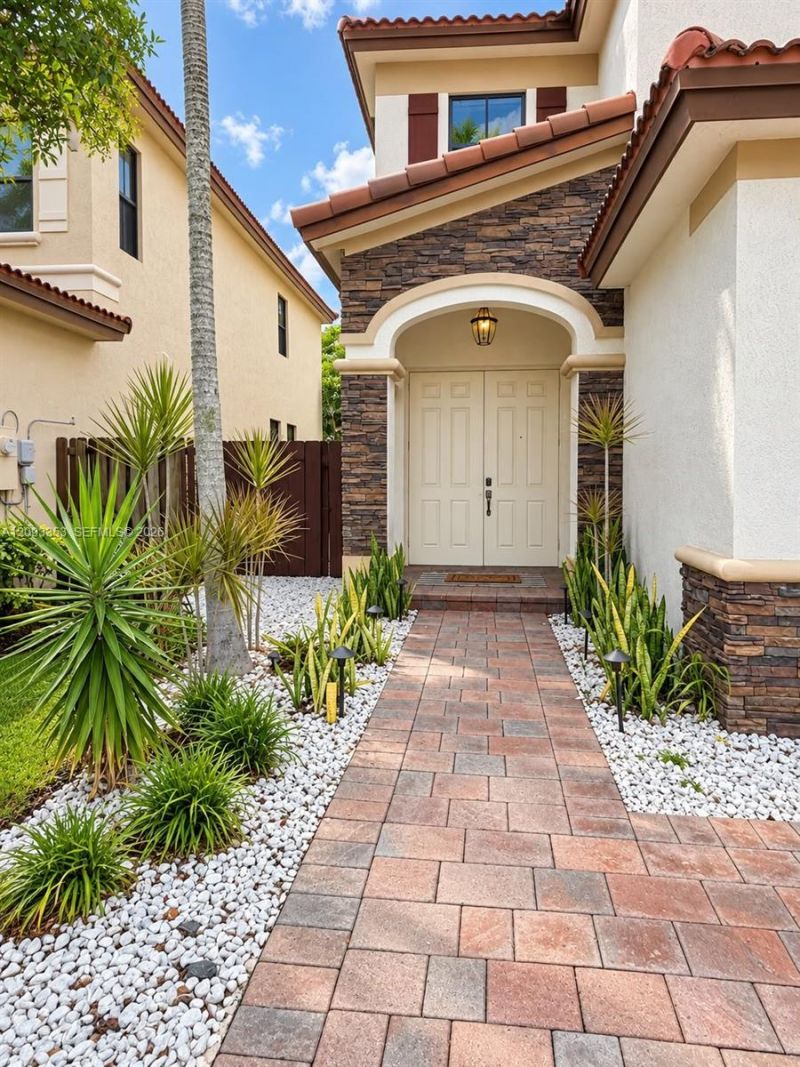 8830 NW 101st Pl , Doral, FL 33178 Photo