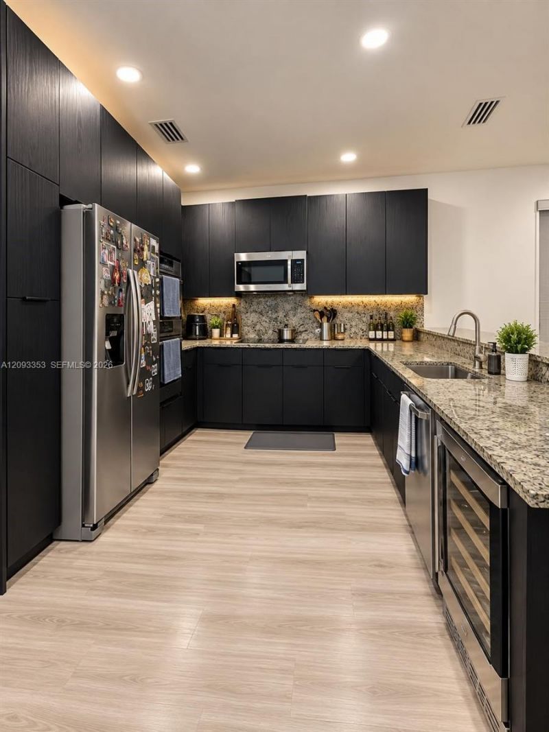 8830 NW 101st Pl , Doral, FL 33178 Photo