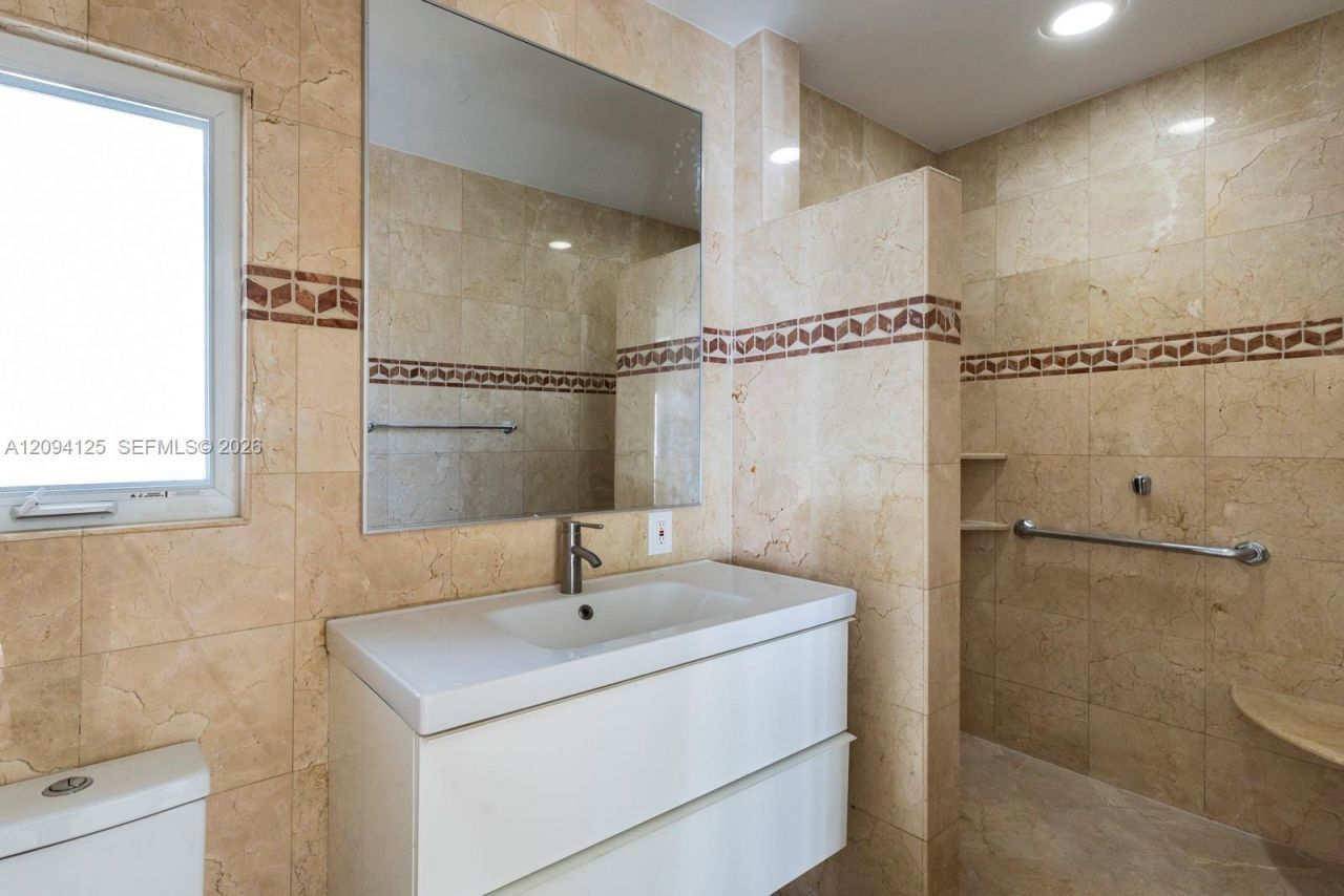 4404 Alhambra Cir, Coral Gables, FL 33146 Photo