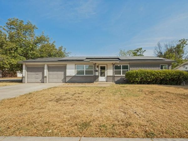 5301 Stanley Keller Road , Haltom City, TX 76117