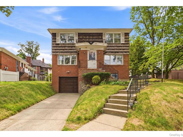 18044 Grand Central Parkway , Jamaica, NY 11432