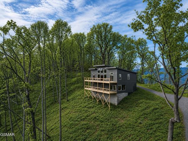 1995 Spurling Road , Sevierville, TN 37862