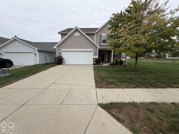 12634 Old Pond Road , Noblesville, IN 46060