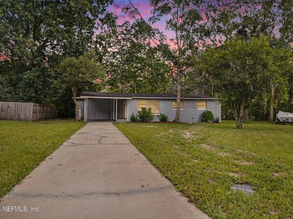 7832 DELAROCHE Court, Jacksonville, FL 32210