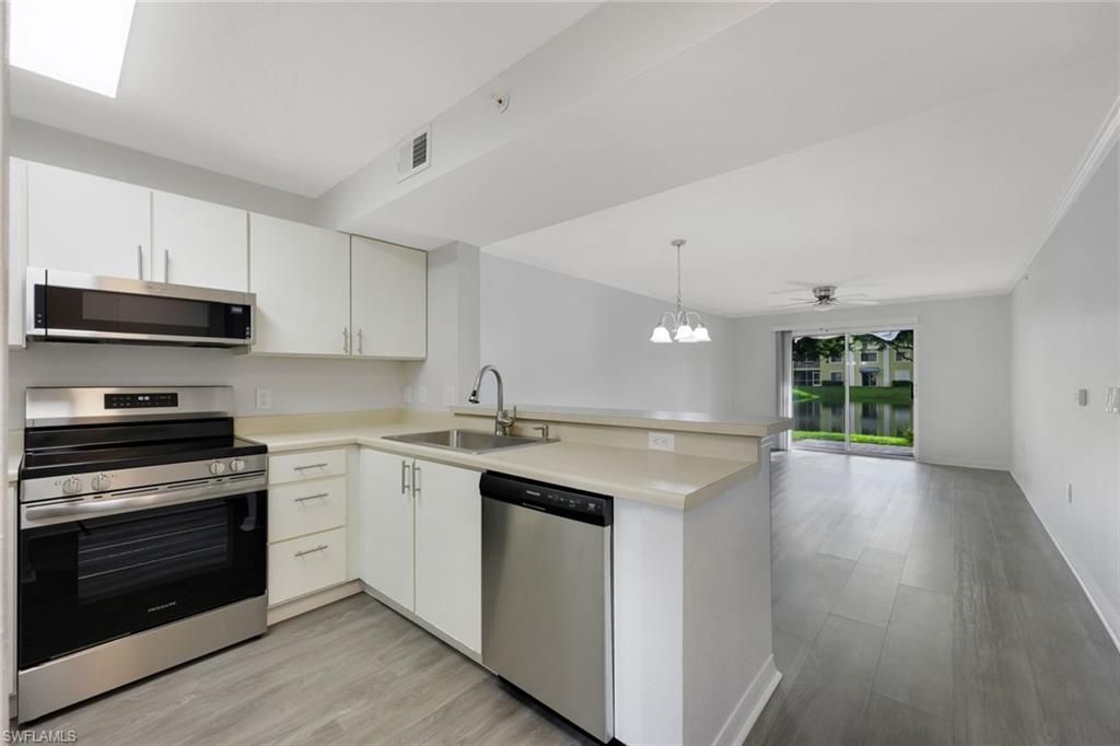 8298 Key Royal Ln, Unit 415, Naples, FL 34119 Photo