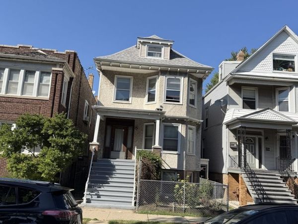 2448 W Gunnison Street , Unit 2, Chicago, IL 60625