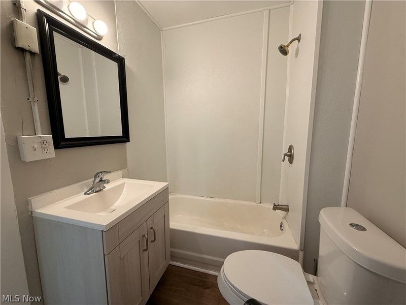 3205 Denison Avenue, Cleveland, OH 44109 Photo 9
