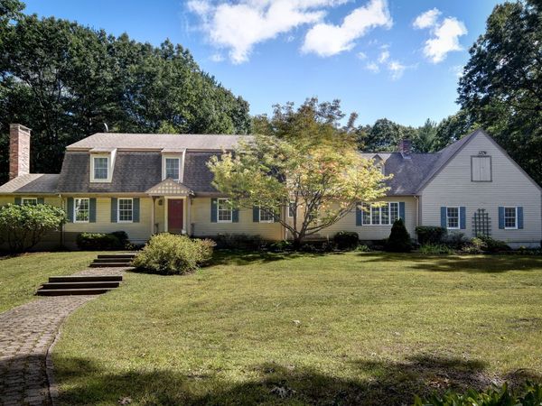 46 Donnelly Dr, Dover, MA 02030