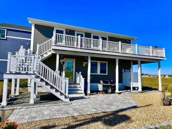 72 Island Path, Hampton, NH 03842