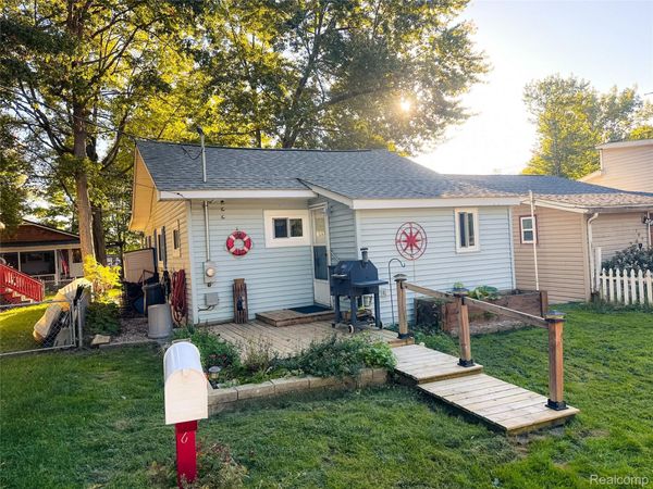 187 Poplar Drive , Deerfield Township, Mi 48421