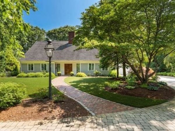 125 Bristers Hill, Concord, MA 01742