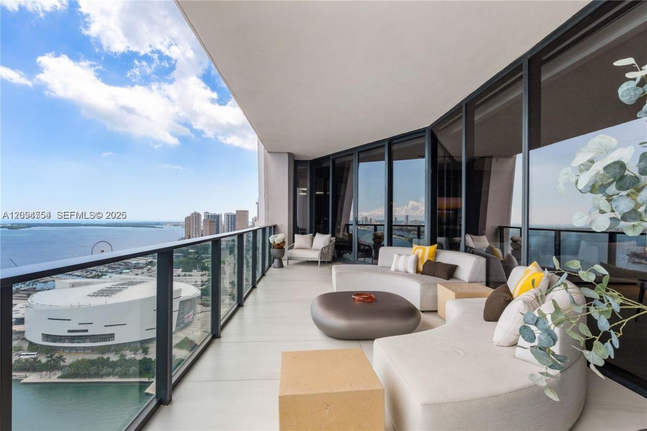 1000 Biscayne Blvd, Unit 3502, Miami, FL 33132 Photo