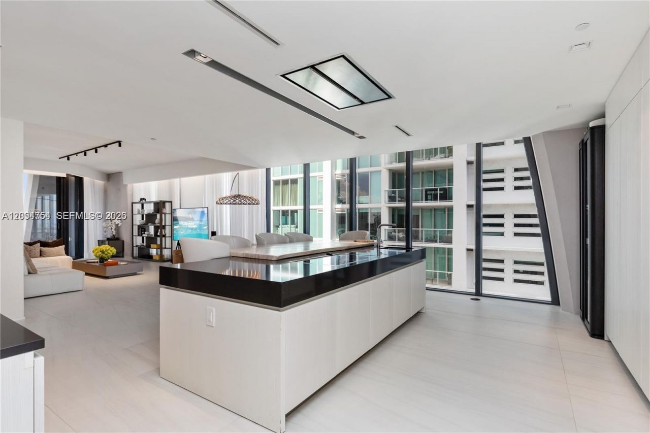 1000 Biscayne Blvd, Unit 3502, Miami, FL 33132 Photo