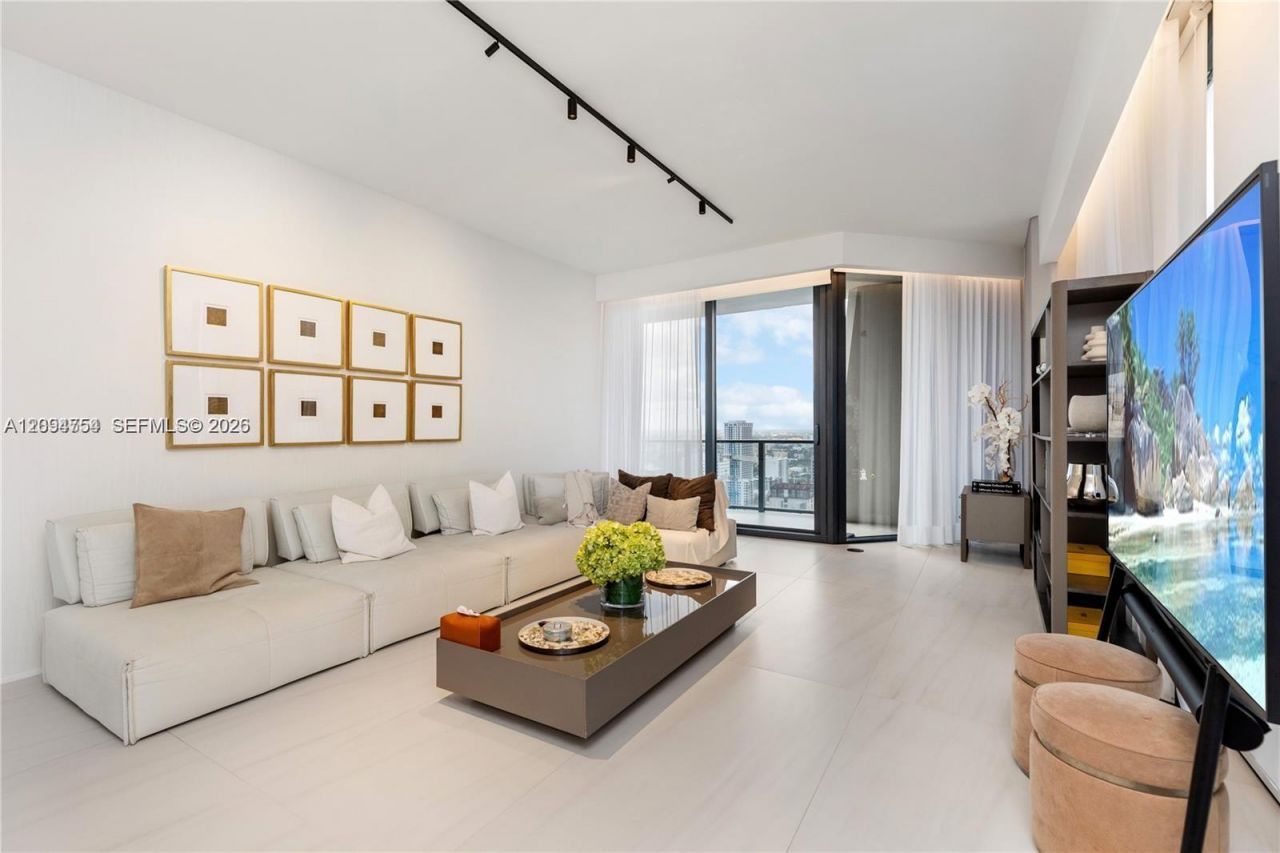 1000 Biscayne Blvd, Unit 3502, Miami, FL 33132 Photo