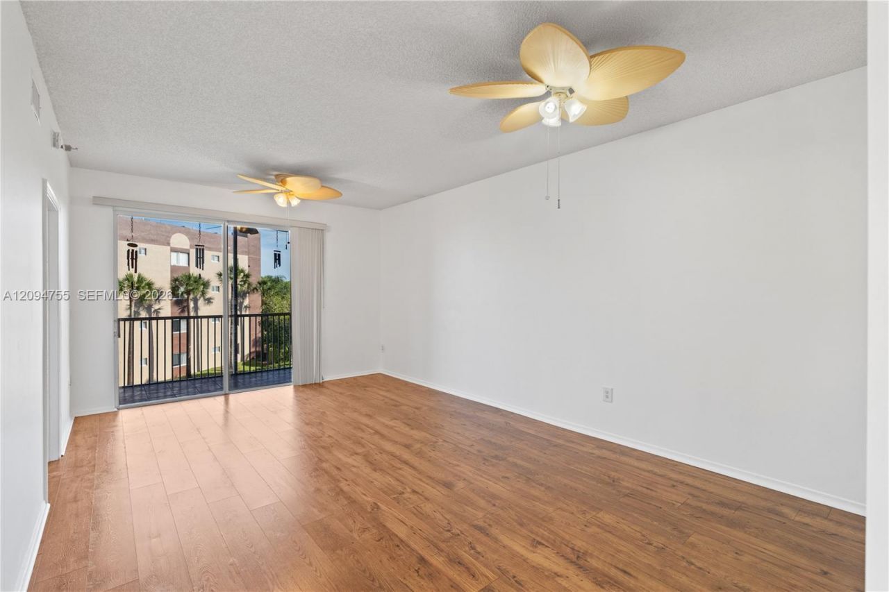 7647 Southampton Ter, Unit 314, Tamarac, FL 33321 Photo