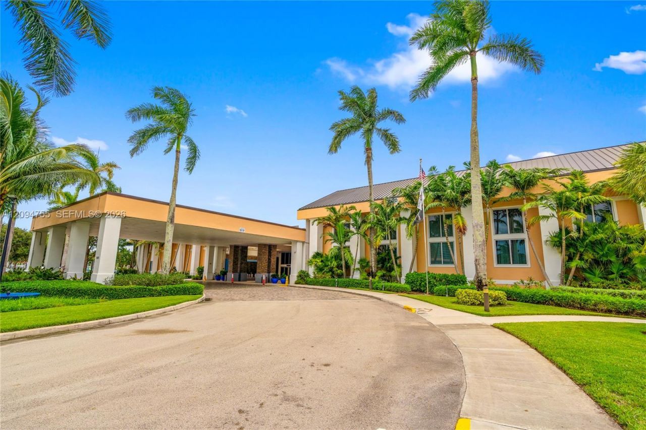 7647 Southampton Ter, Unit 314, Tamarac, FL 33321 Photo