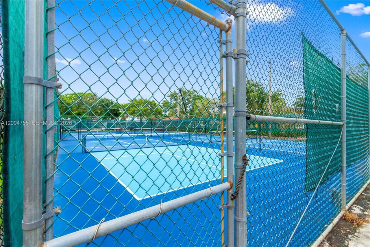 7647 Southampton Ter, Unit 314, Tamarac, FL 33321 Photo