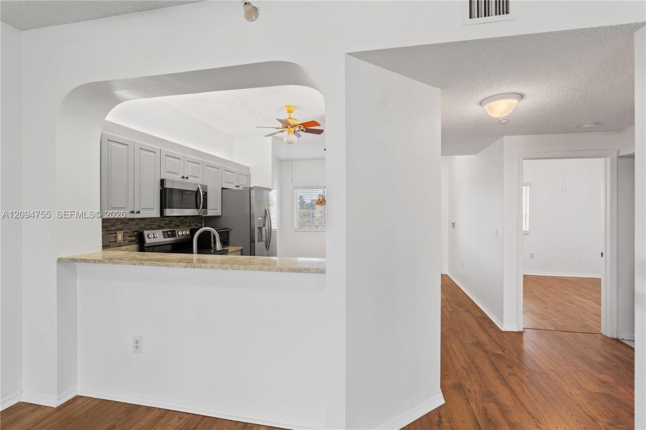 7647 Southampton Ter, Unit 314, Tamarac, FL 33321 Photo