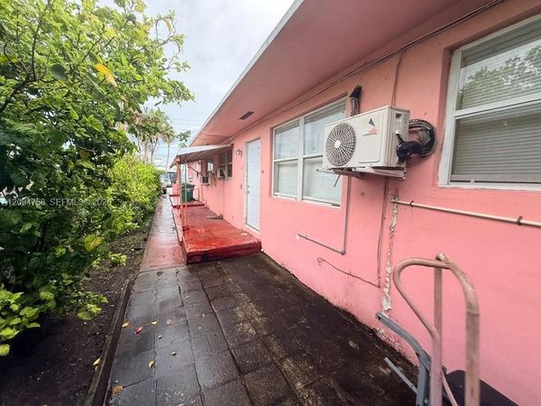 3070 NW 20th St, Unit 2, Miami, FL 33142
