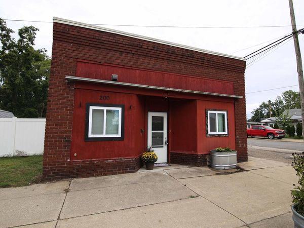 200 S Kalamazoo Street, White Pigeon, MI 49099