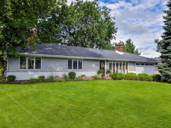 1612 N Washington Street , Wheaton, IL 60187