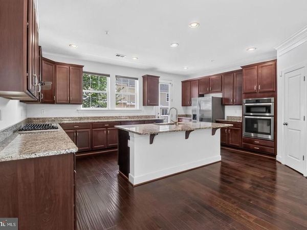 27 FAIRBANKS DRIVE, GAITHERSBURG, MD 20877