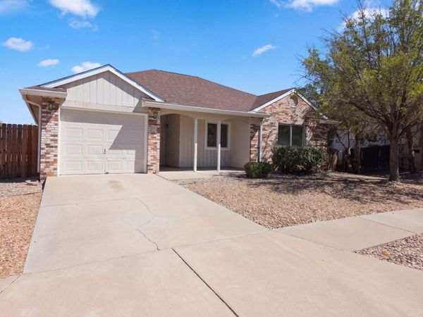 1890 Raspberry Drive NE, Rio Rancho, NM 87144