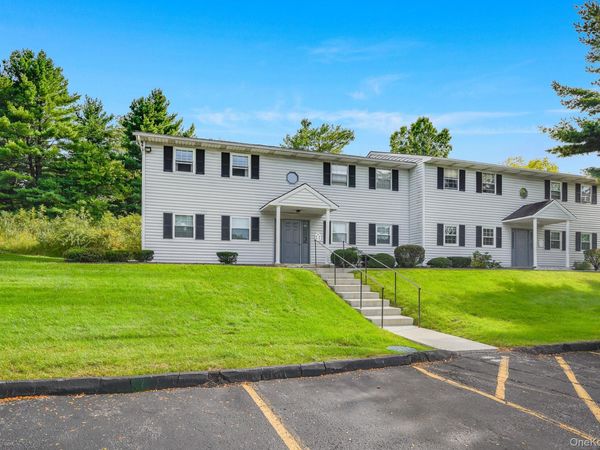 8 Ivy Court , Unit D, Fishkill, NY 12524