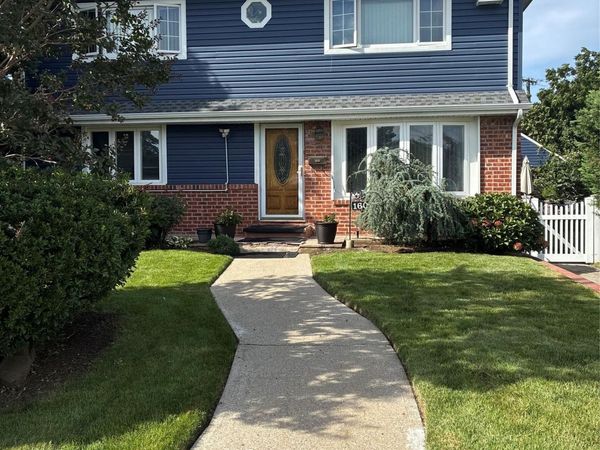 1607 Lydia Avenue , Elmont, NY 11003
