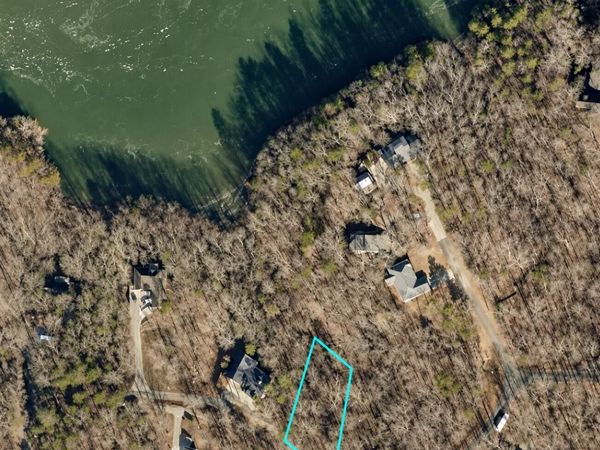 7816 Beachwood Drive, Murrayville, GA 30564