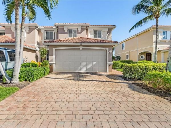 2425 Laurentina LN , CAPE CORAL, FL 33909