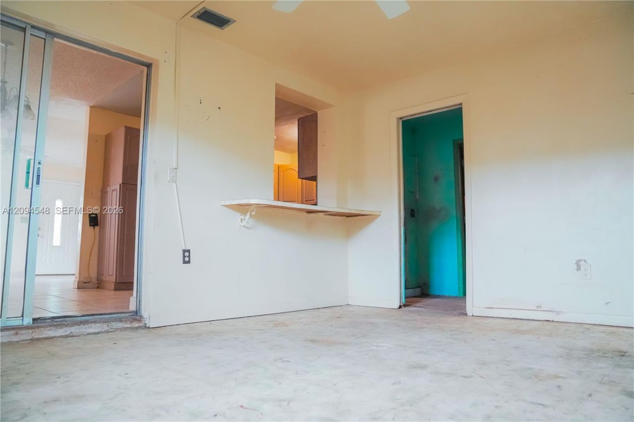 1230 W 35th St, Hialeah, FL 33012 Photo