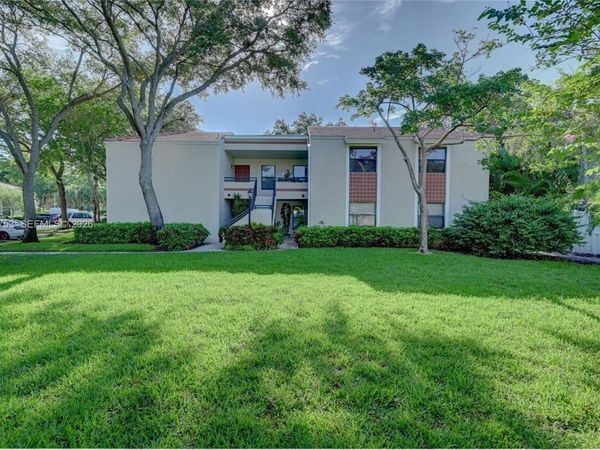 9858 NW 3rd St , Unit 9858, Plantation, FL 33324