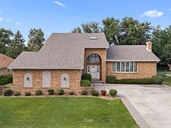 9736 W Pebble Drive, Palos Park, IL 60464
