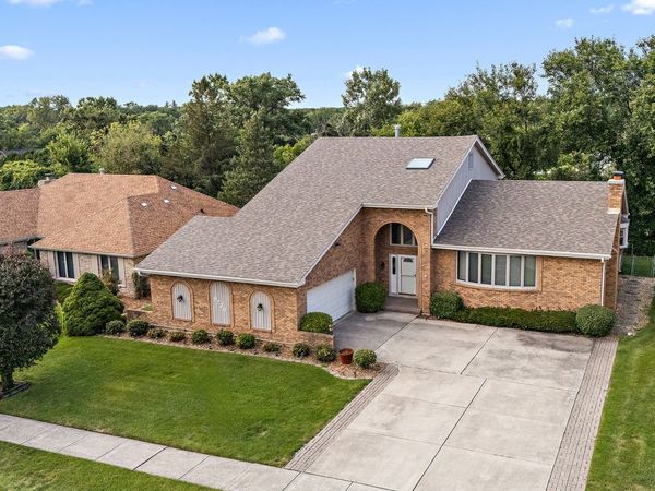 9736 W Pebble Drive, Palos Park, IL 60464