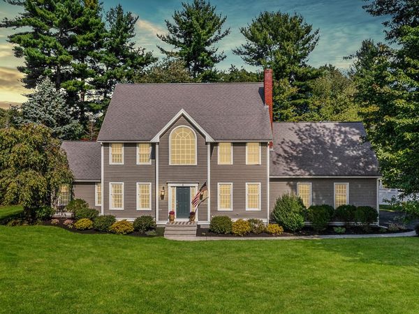 6 Carriage House Way, Medway, MA 02053