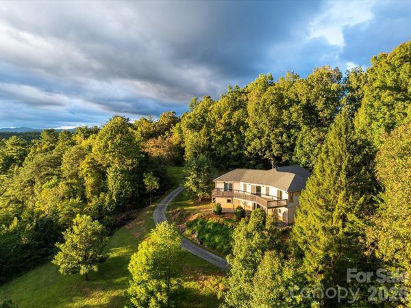 47 Sams Road, Weaverville, NC 28787