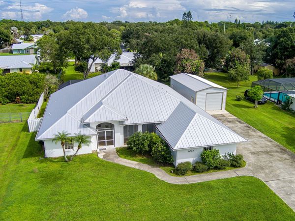 1002 Ibis Avenue, Fort Pierce, FL 34982