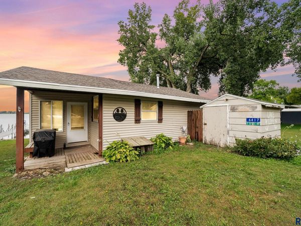 6417 Hares Point Rd, Wentworth, SD 57075