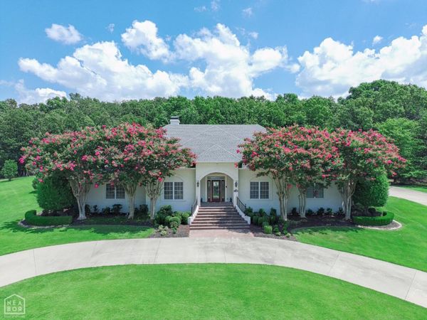 3411 Lacoste Drive, Jonesboro, AR 72404