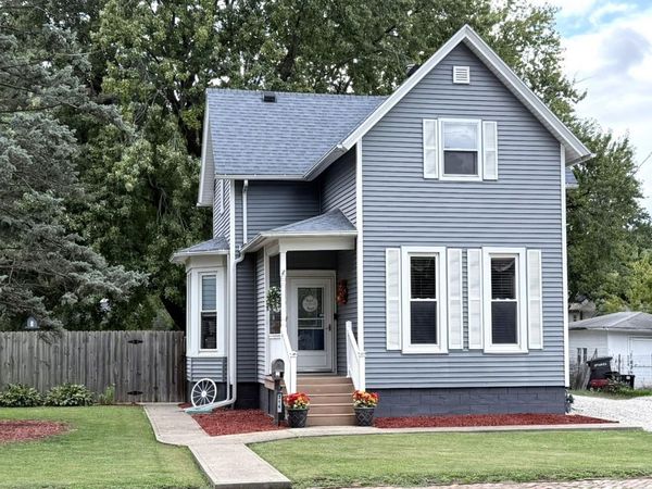 214 FULTON Street, Galesburg, IL 61401