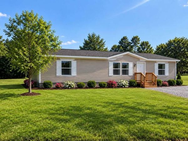 1809 Chestnut St, Sweetwater, TN 37874