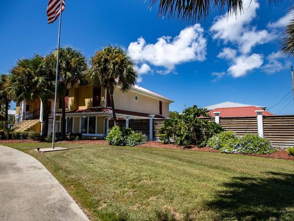 3641 Hwy 1, Grand Isle, LA 70358