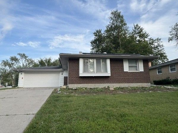 1001 Blackhawk Drive , University Park, IL 60484