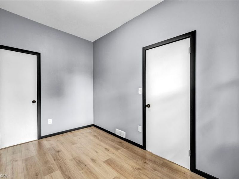 7041 Roy Avenue, Cleveland, OH 44104 Photo 16